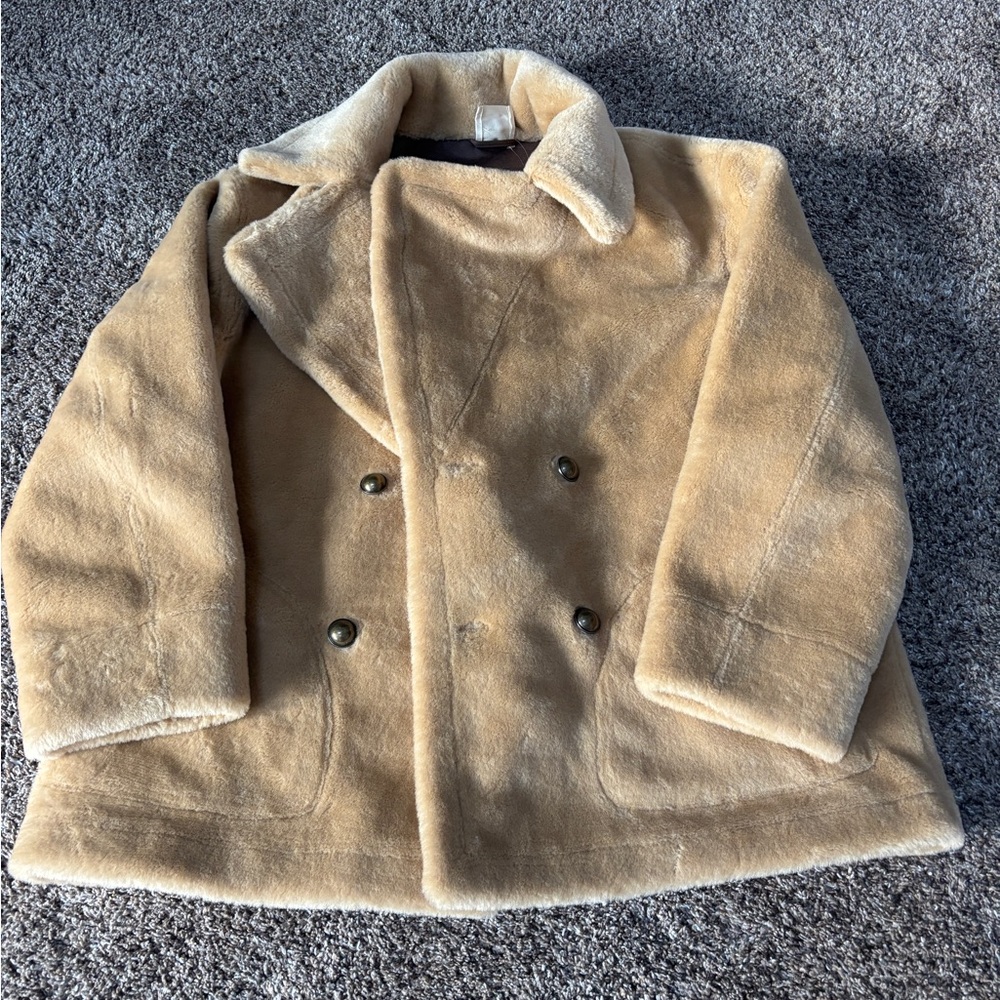 We The Free Cream and Tan Combo Coat

NWT Free People reversible coat - Picture 4 of 6